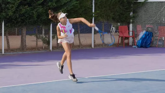 Sofia Snitko overhead