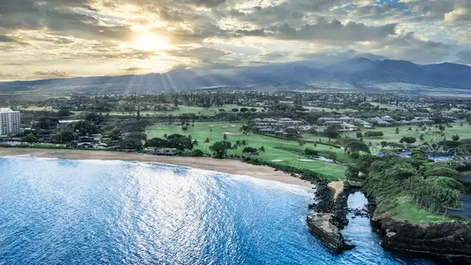 Hawaii meet cover overhead shot