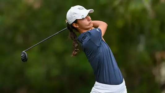 Casilda Allendesalazar off the tee box at UNF