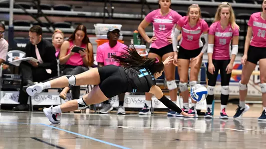 Rocio Moro going for a pancake dig