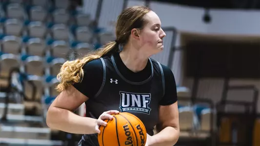 Emma Broermann practicing before Warner game