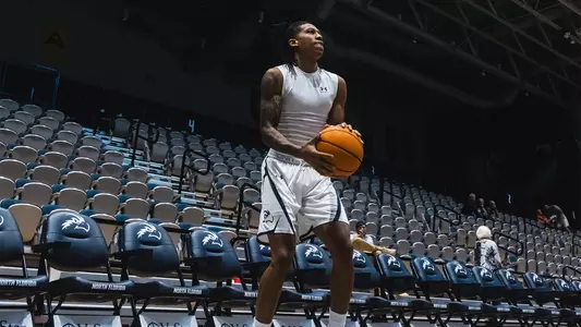 Ametri Moss shootarounds at home