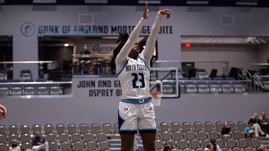 Kaila Rougier shooting three-pointer