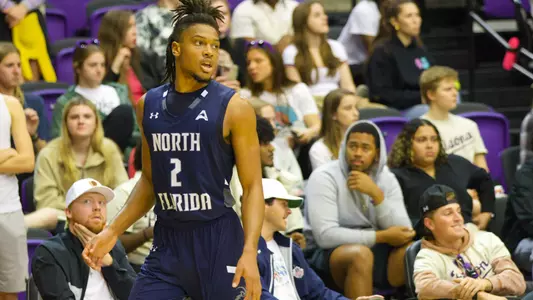 Picture of Chaz Lanier walking on the court