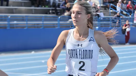 Emma Jane Schlageter running at UF