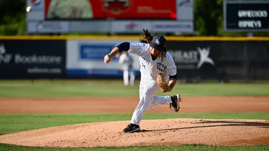Dominick Madonna throwing a pitch
