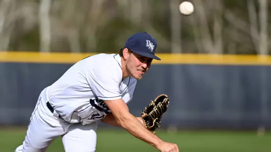Stephen Halstead throwing a pitch