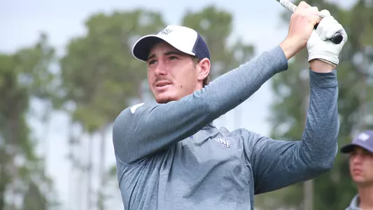 Nick Gabrelcik up close tee shot