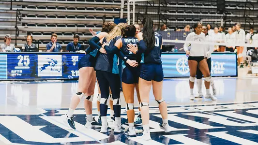 UNF volleyball team photo against Texas Southern