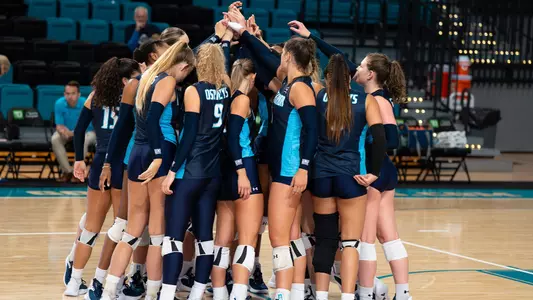 North Florida volleyball team photo vs. TCU