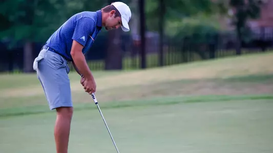 Robbie Higgins putt