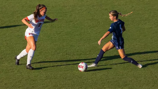 Avery Raimondo dribbling against Mercer