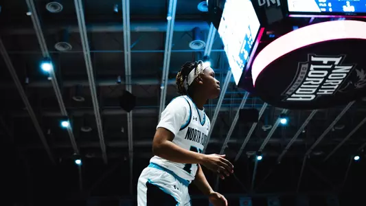 Jayla Adams baseline action shot