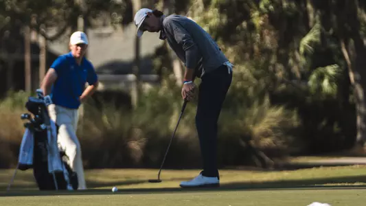 Nick Gabrelcik putting at Sea Best