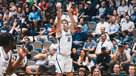 Nate Lliteras shooting from three