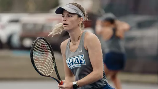 Kendall Nash playing set against FIU