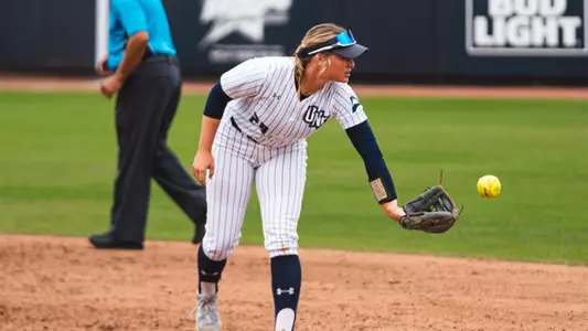 Savannah Channell throw to second