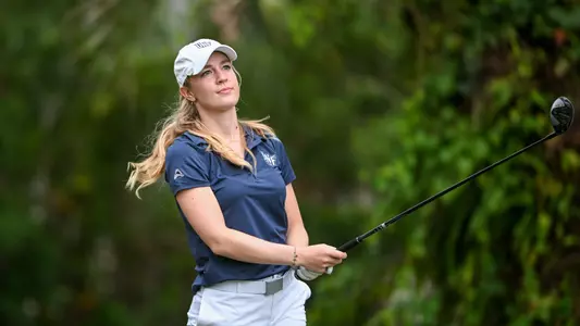 Christin Eisenbeiss hits off the tee box