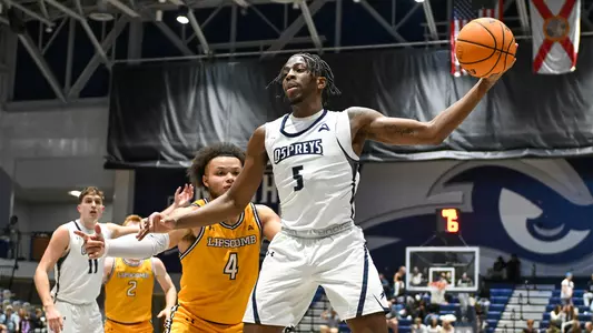 Dorian James against Lipscomb