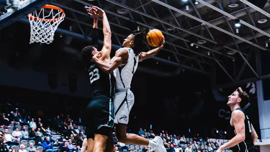 Chaz Lanier dunk almost