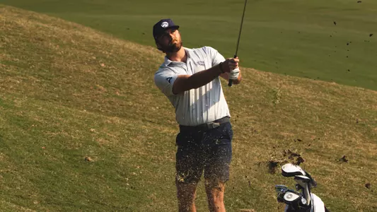 Davis Lee chip shot from the rough