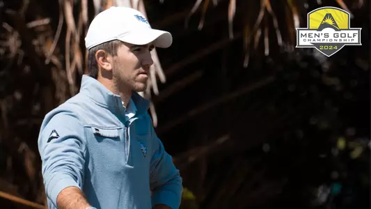 Robbie Higgins on the tee box