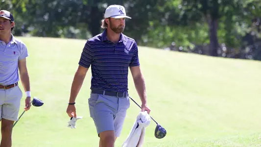 Davis Lee leads golf tournament Ospreys