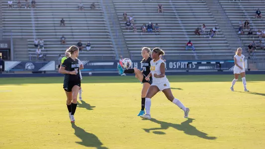 Sarah Frazer going for the ball against Kennesaw State