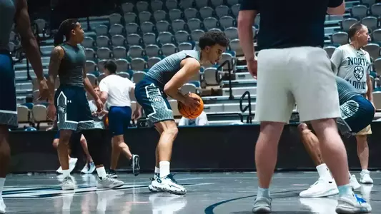 2024-25 North Florida Men's Basketball - Kamrin Oriol Going For A Jumper