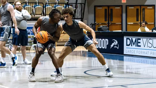 Practice pic of Jaylen Smith and Kamrin Oriol