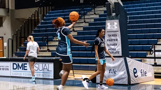 Jazmine Spencer layup at practice
