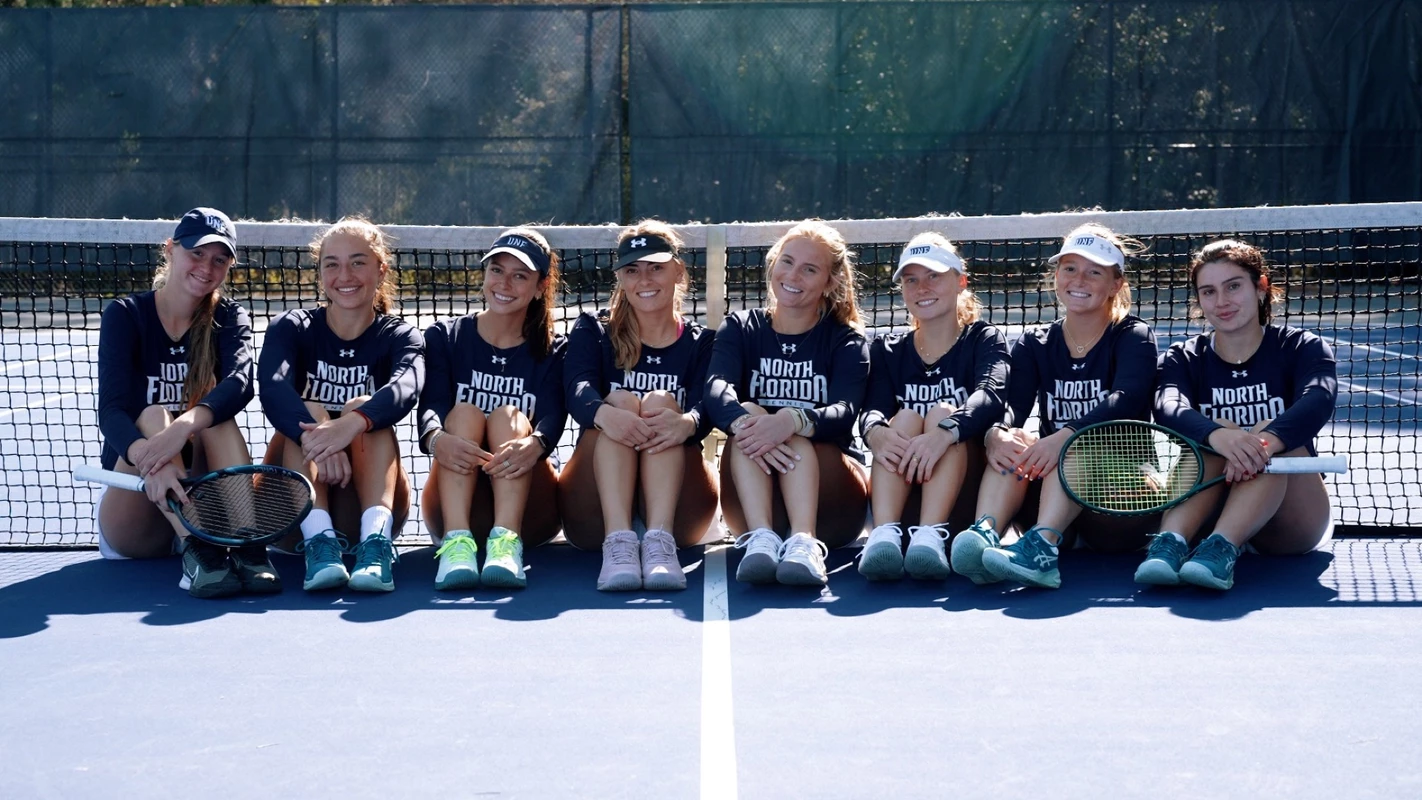 Women's tennis team pic
