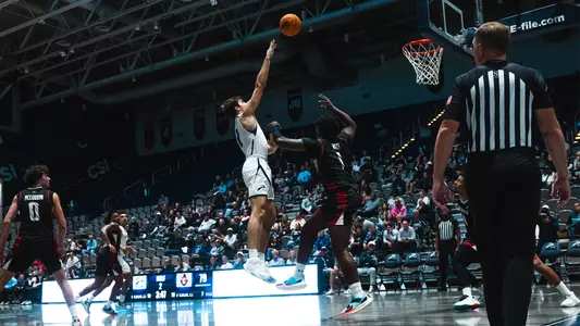 Nate Lliteras going for a hookshot against Austin Peay