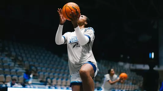 Sydney Pettis layup line