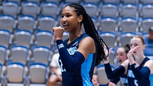 2025 North Florida Volleyball - Kendall Newbold fist bump photo