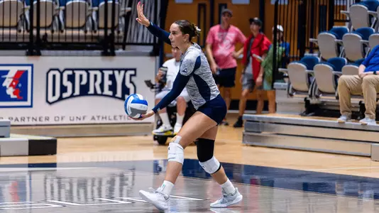 2025 North Florida Volleyball - Sofia Dawson serve photo