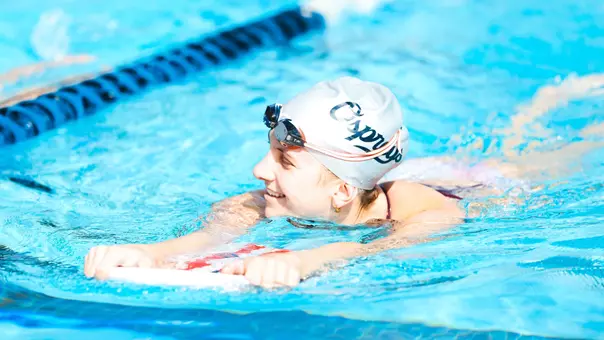 Abby Noga action swimming