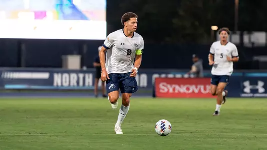 Jaylen Yearwood action photo