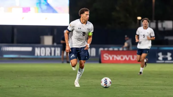 Jaylen Yearwood action photo