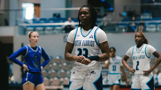 Kaila Rougier at the free throw line