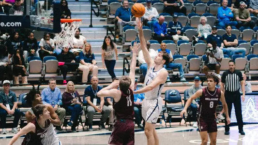 Nate Lliteras hook shot
