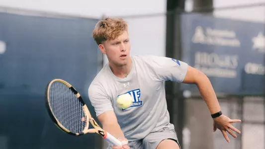 Andreas Scott return shot