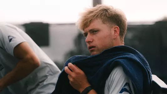 Andreas Scott on the bench