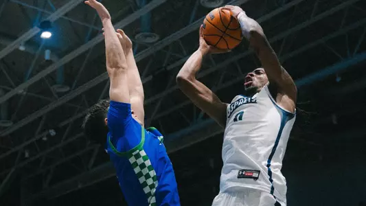 Jasai Miles rebound FGCU