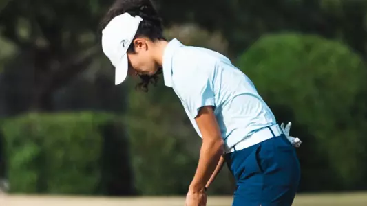 Casilda Allendesalazar attempting putt