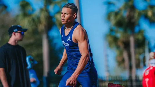 Rey Hernandez running