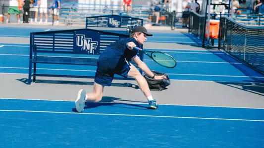 Chase Healey singles court