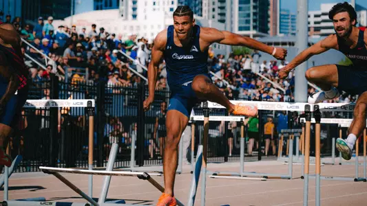 Rey Hernandez hurdles