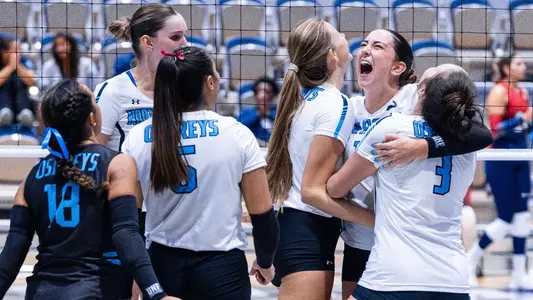 Recap Photo - Volleyball