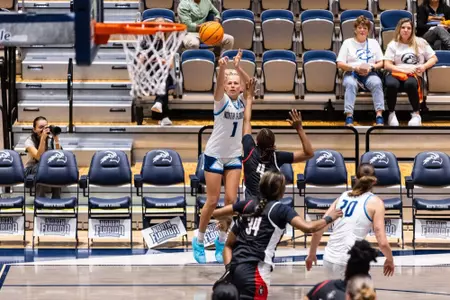 2025-2026 North Florida Women's Basketball - Jamisyn Stinson